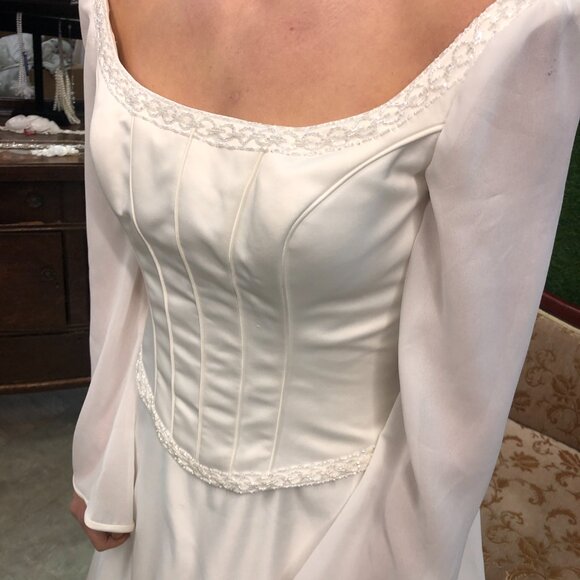 Bridgerton Wedding Dress, BELL LONG SLEEVE, Square Scoop Neck, Aline Ballgown - Picture 8 of 15